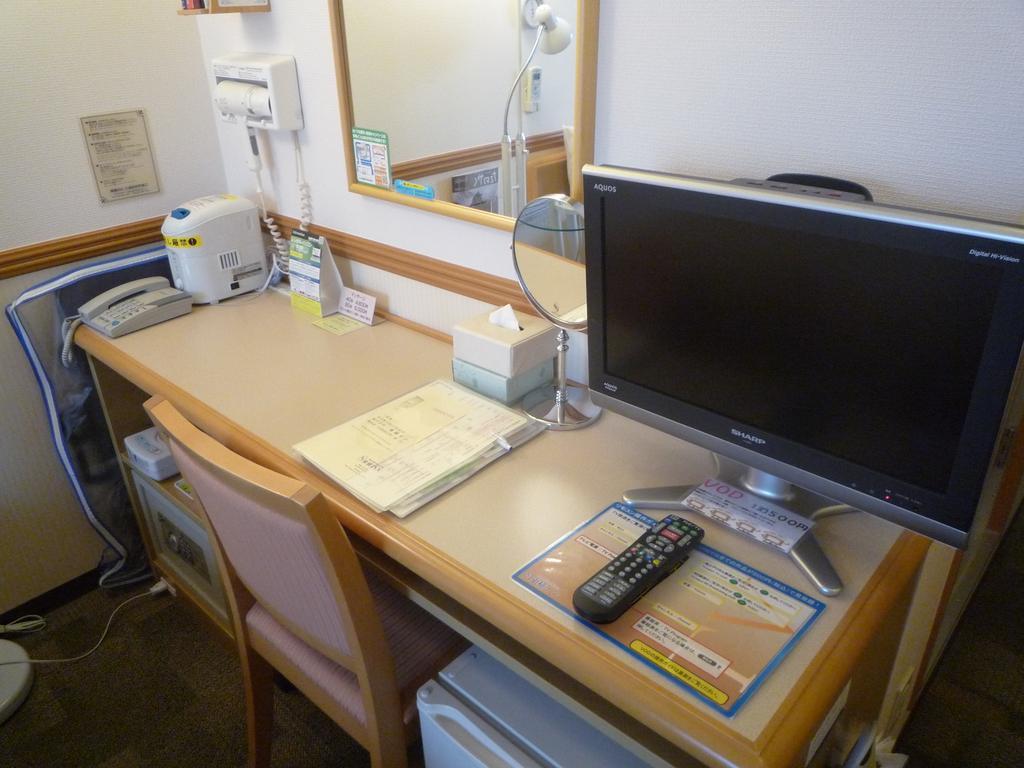 Toyoko Inn Hiroshima-Eki Shinkansen-Guchi 1 Екстер'єр фото